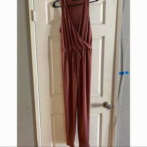 Muave colored fashionnova jogger jumper!